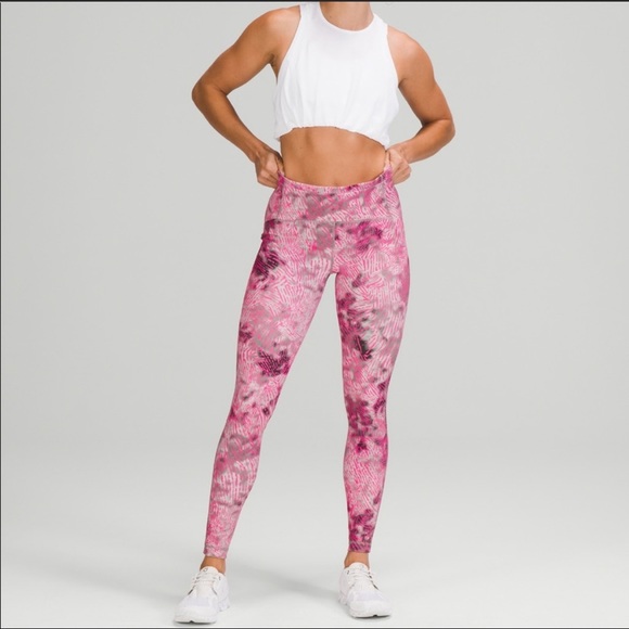 Found it !!!!!! Lululemon SW 2021 Euphoria Fluoro Pink Multi size 6 π - Picture 1 of 1